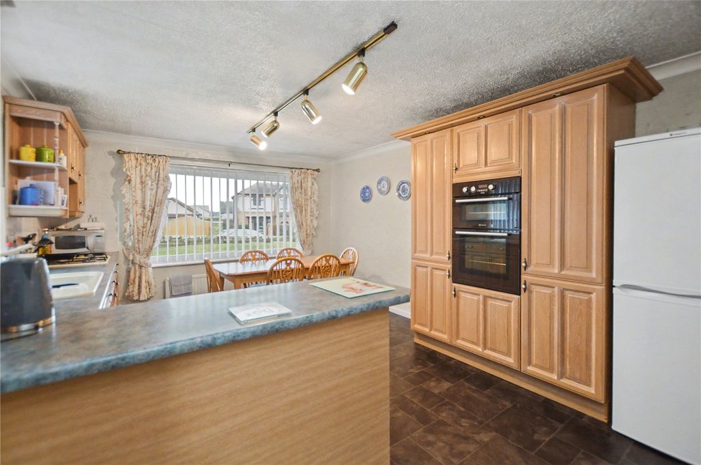 Property photo 3 of 28 Picture No. 16