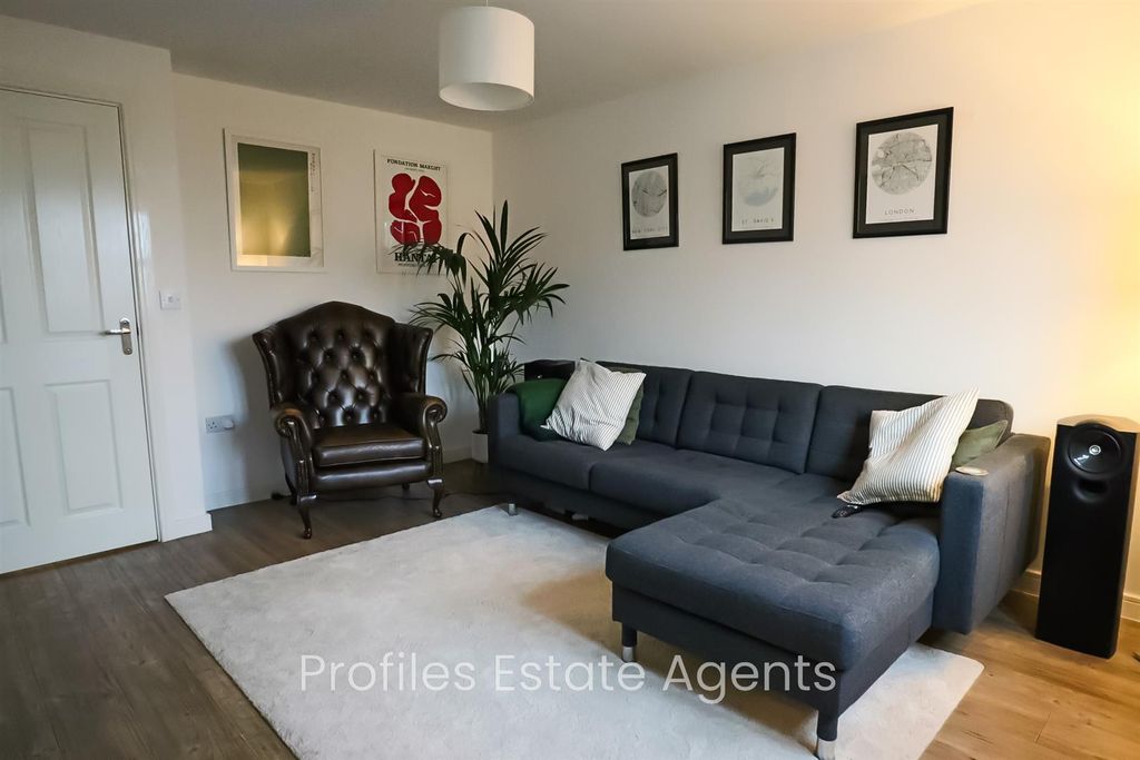 Property photo 2 of 17 3.Jpg