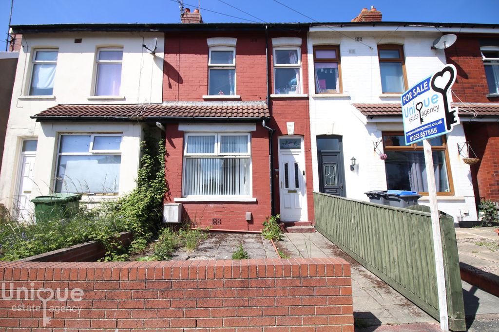 Property photo 1 of 13