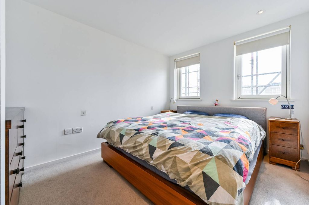 Property photo 3 of 8