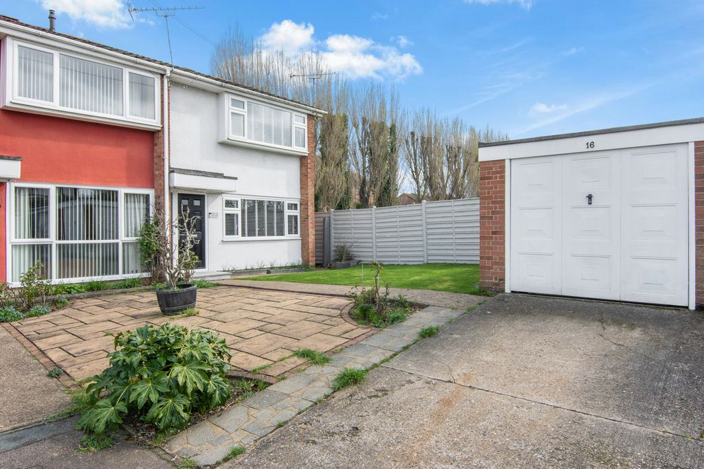 Property photo 1 of 17