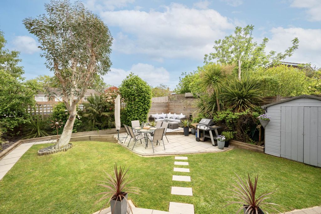 Property photo 2 of 50