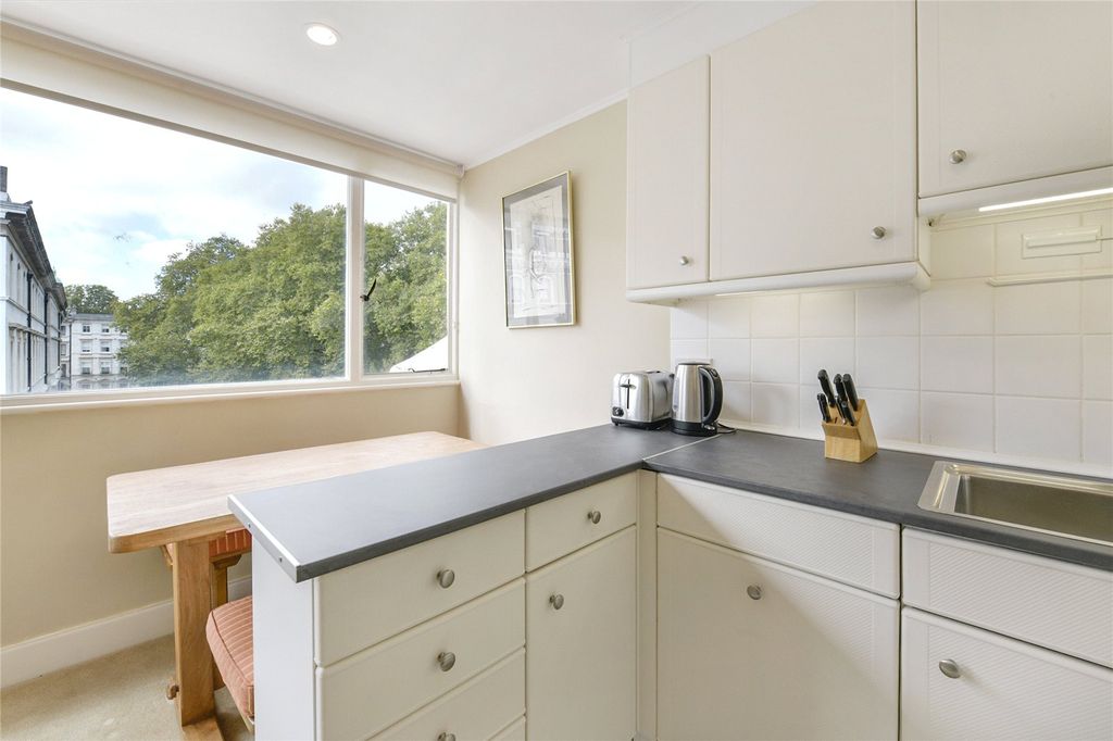 Property photo 2 of 19 Picture No. 01