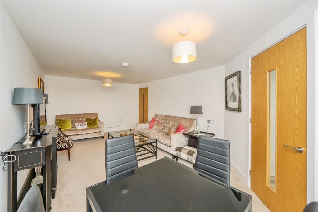 Property photo 3 of 20