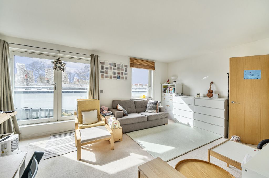 Property photo 3 of 13 Reception Room