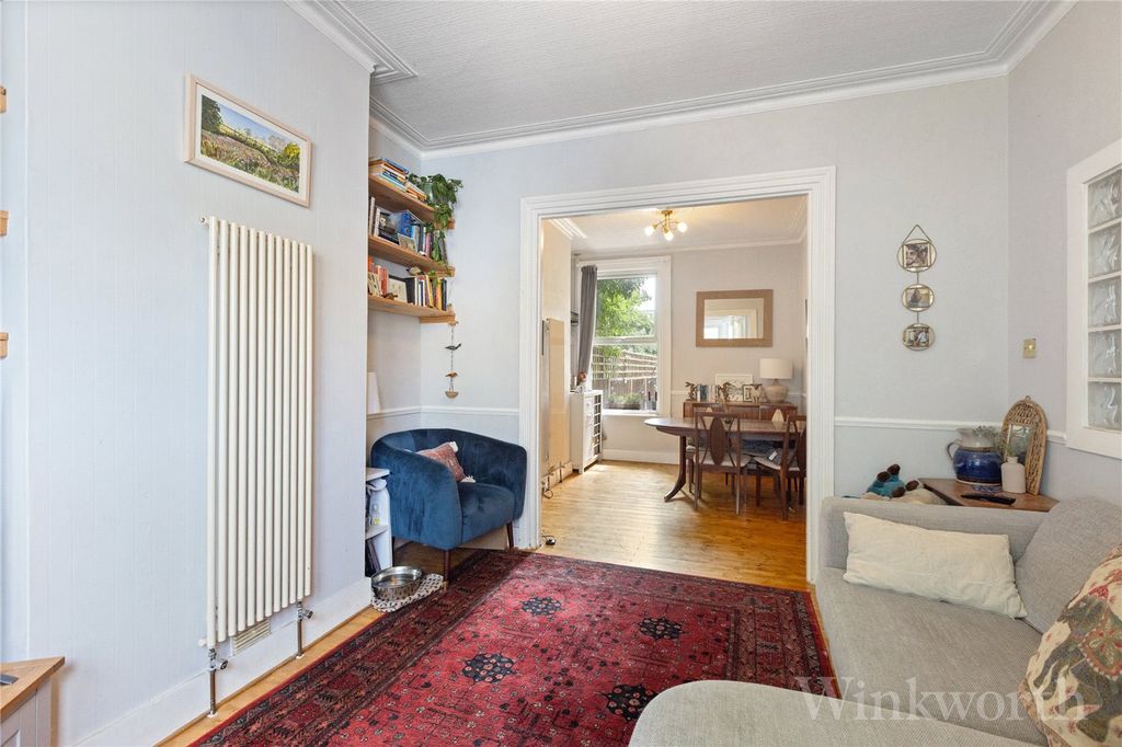 Property photo 3 of 12 Picture No. 01