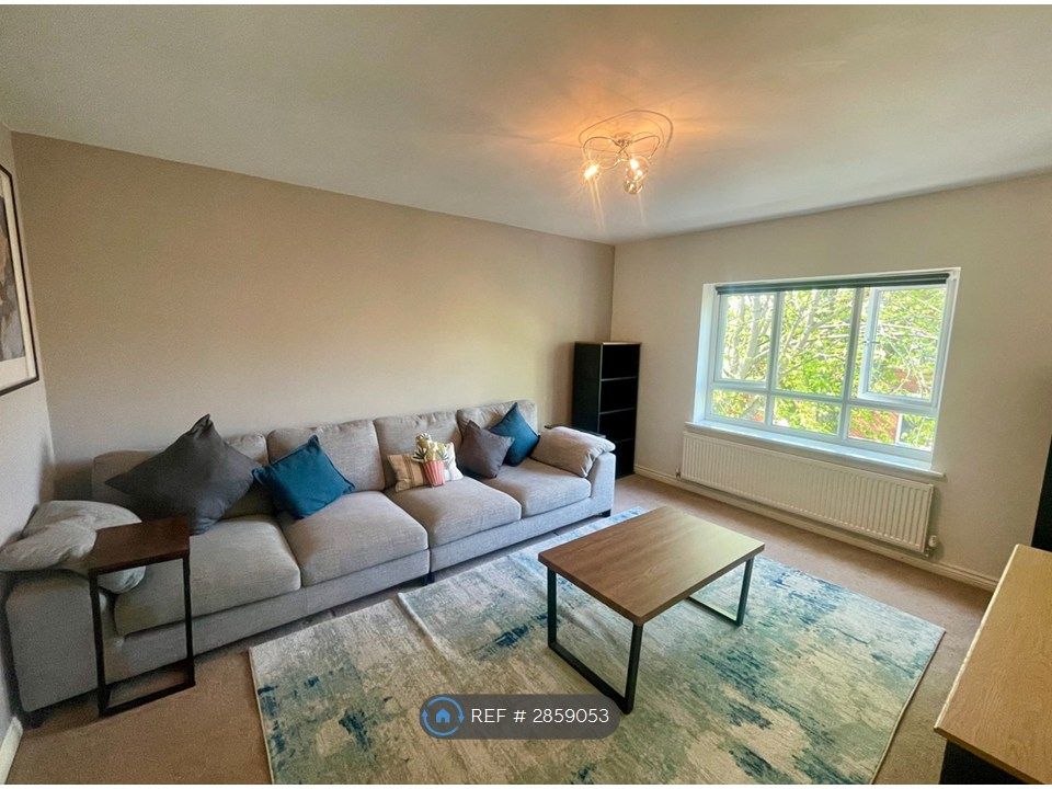 Property photo 2 of 21 Living Room