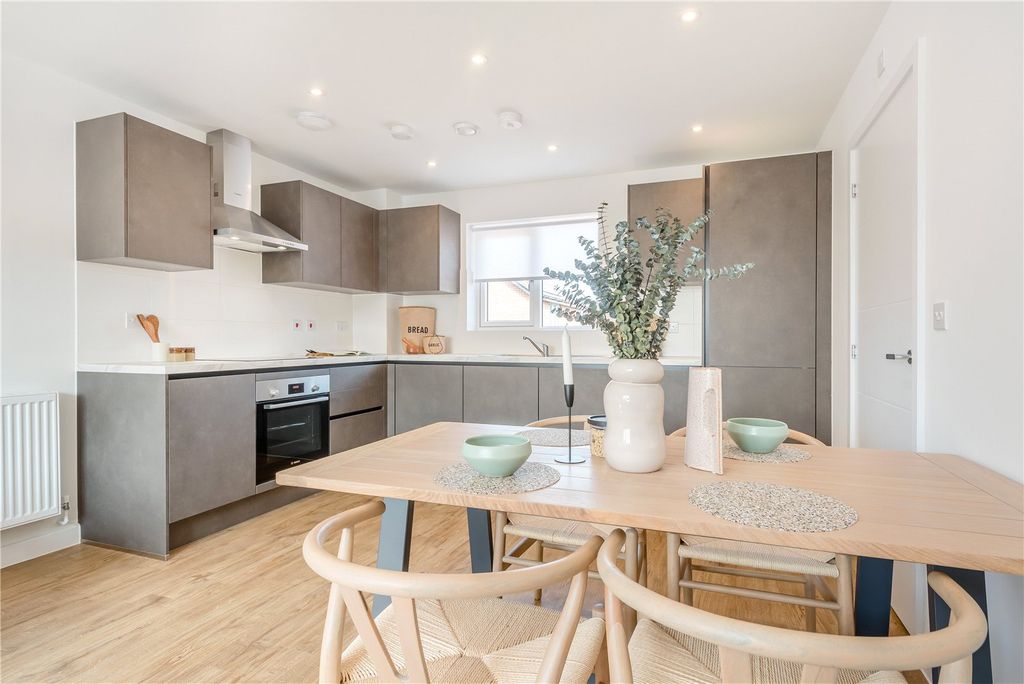 Property photo 2 of 8 Picture No. 07