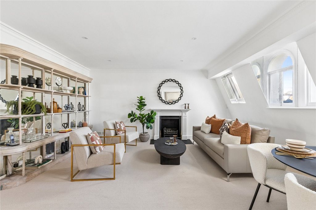 Property photo 3 of 22 Reception Room