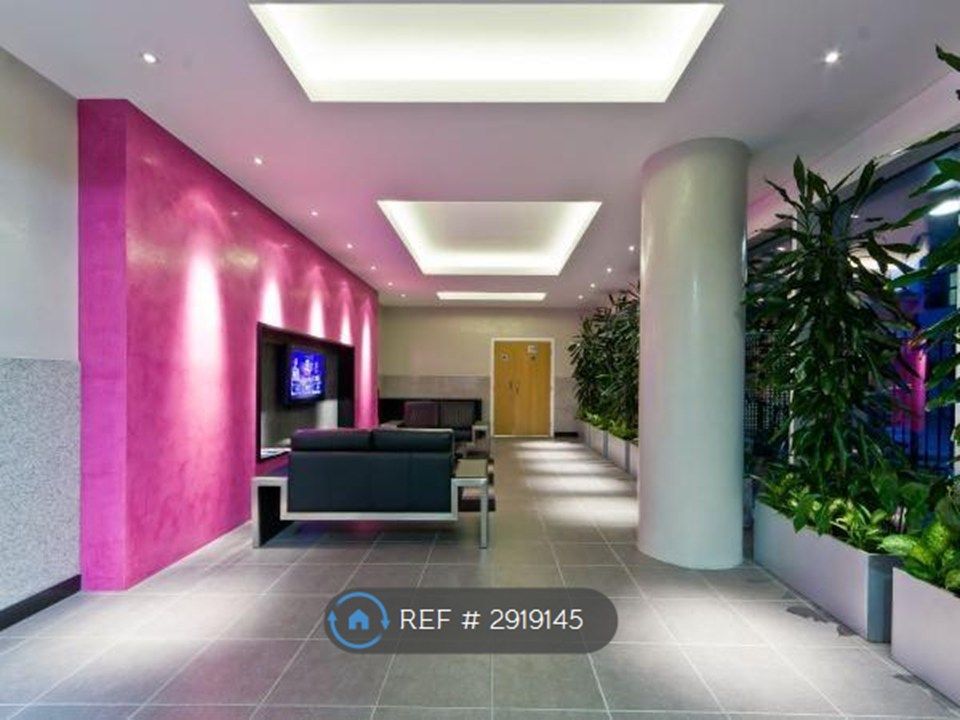 Property photo 3 of 20 Lobby Are Of Reception