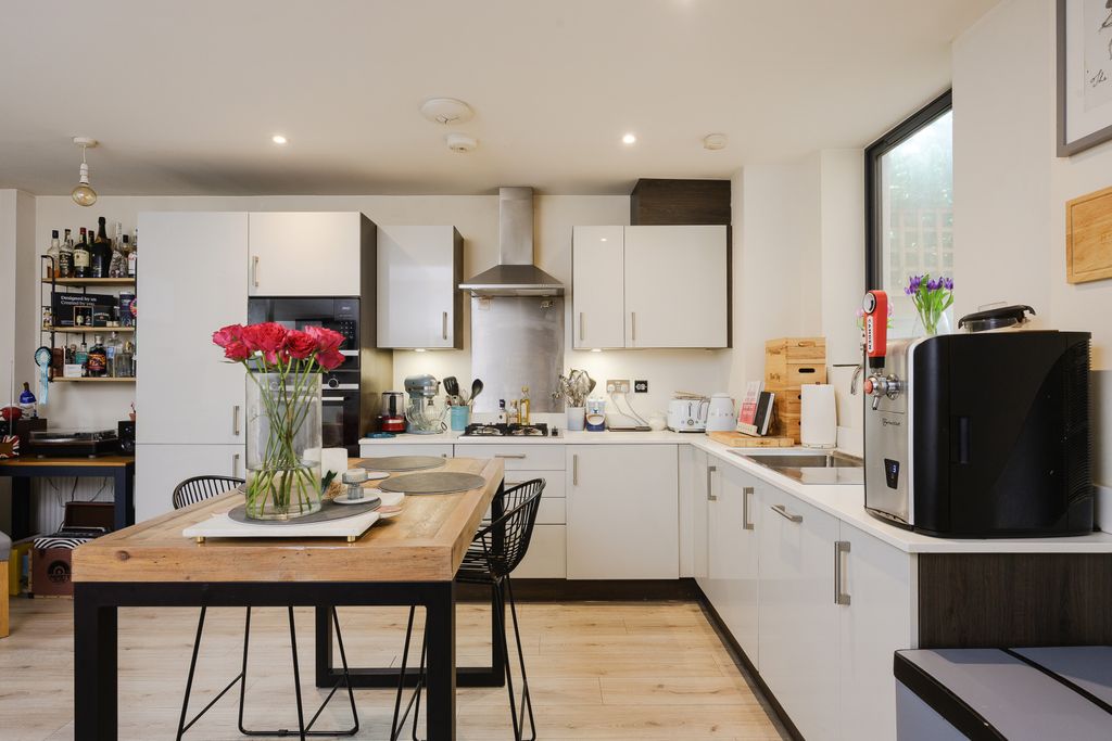 Property photo 1 of 17 Picture No. 03