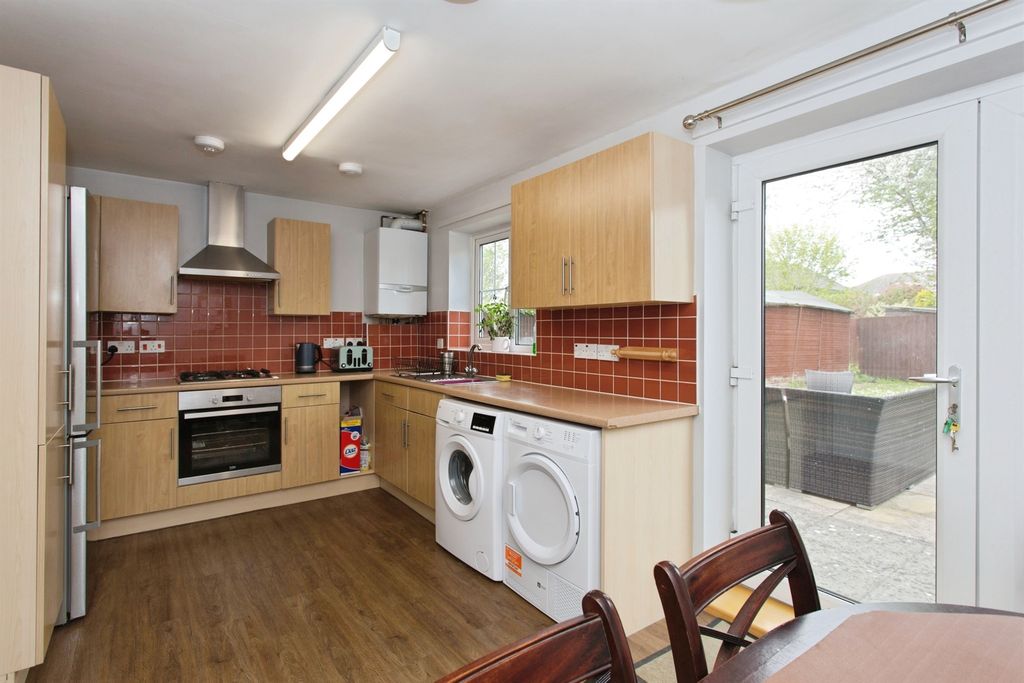 Property photo 3 of 12