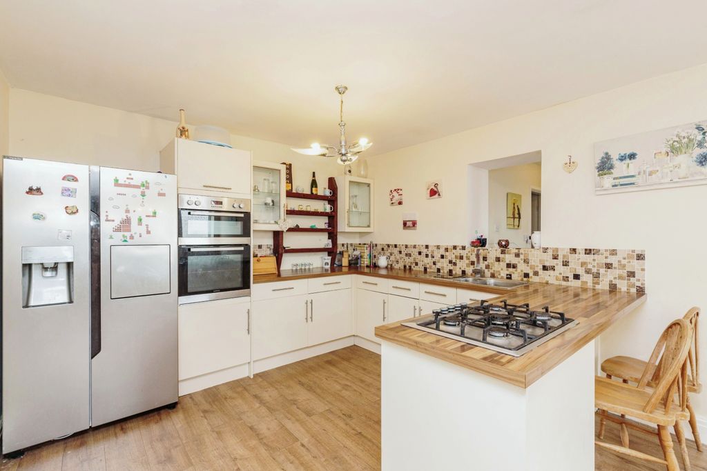 Property photo 2 of 12 Kitchen/Diner