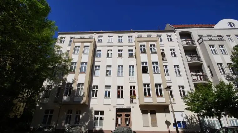 Property photo 1 of 2