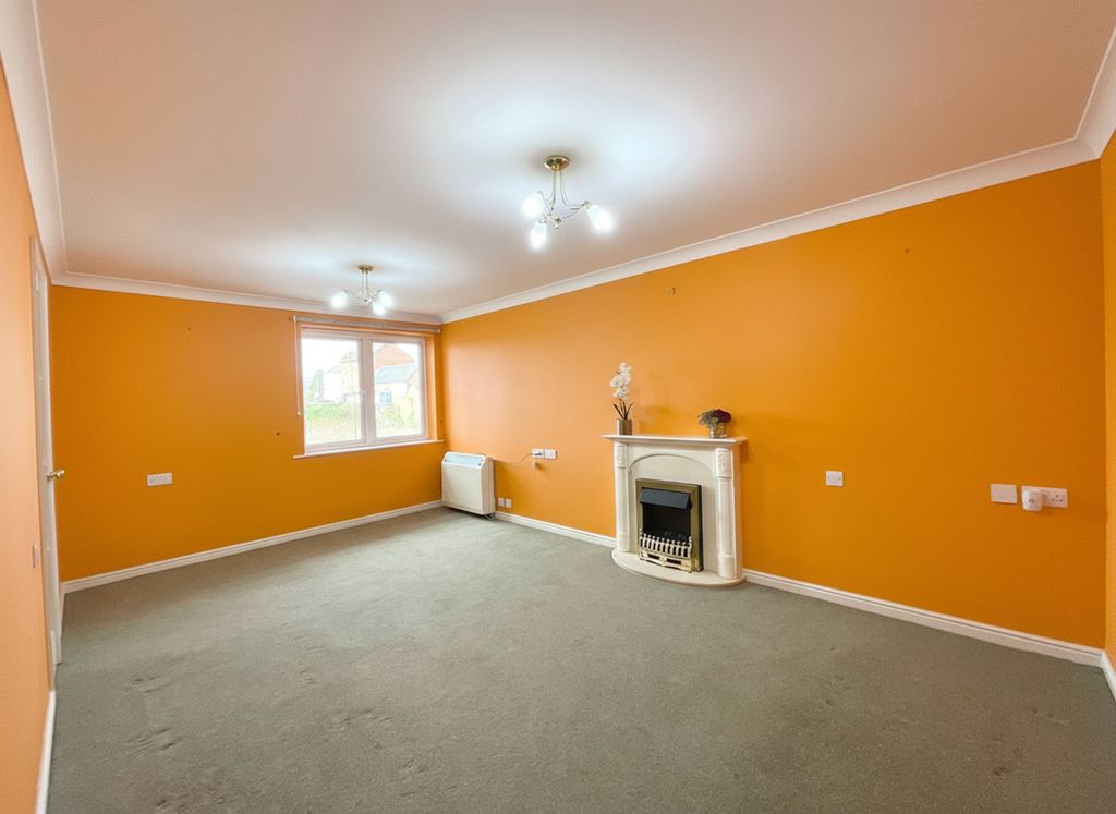 Property photo 2 of 12