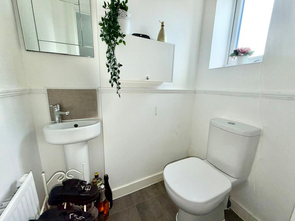 Property photo 3 of 12 Photo 12