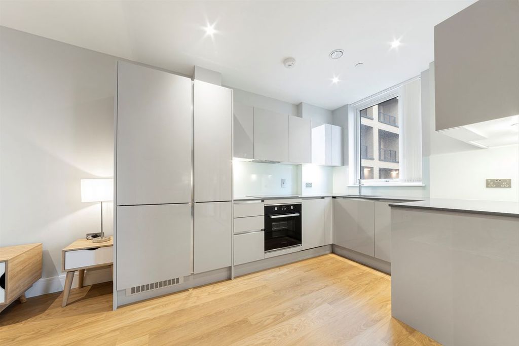 Property photo 2 of 6