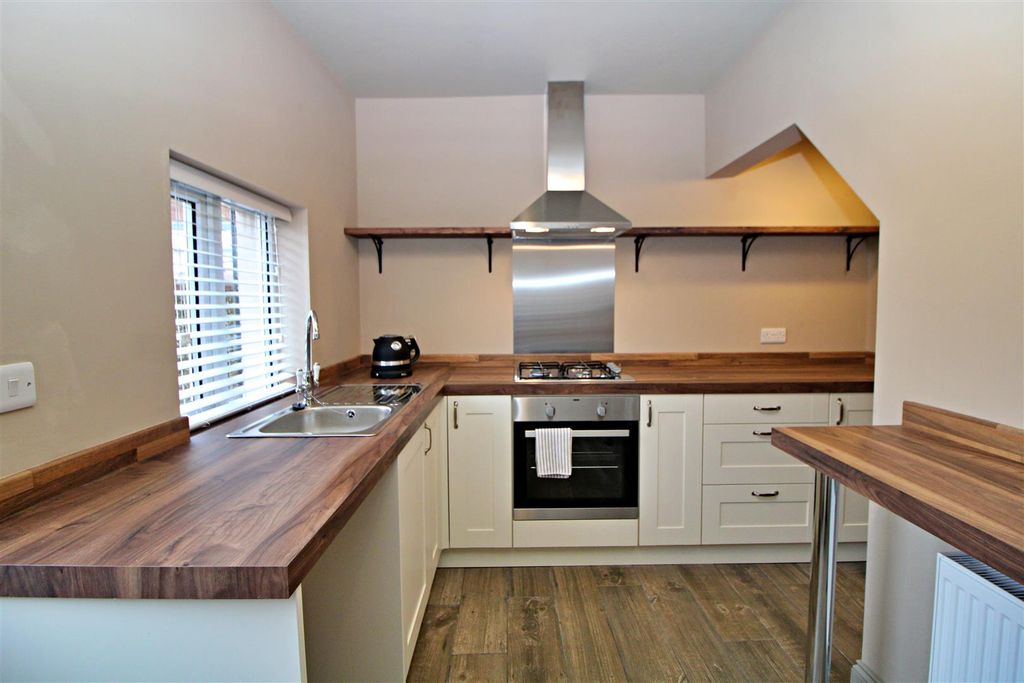 Property photo 2 of 10 Kitchen View 1.Jpg