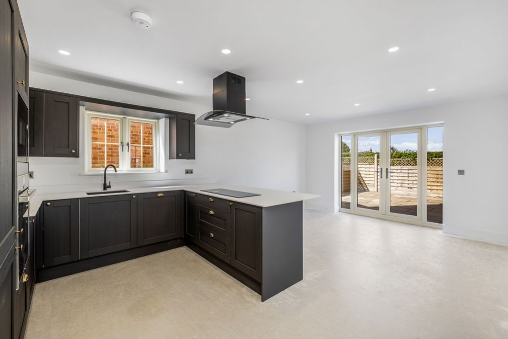 Property photo 2 of 31 Plot 2, Windmill Grove (South Leverton)-17