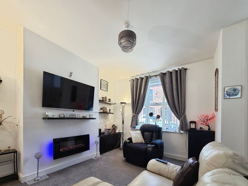 Property photo 3 of 16 Pbox-Img.Jpg