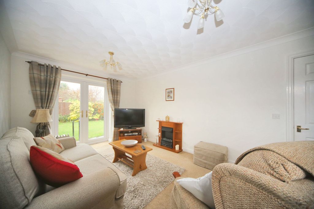 Property photo 2 of 20