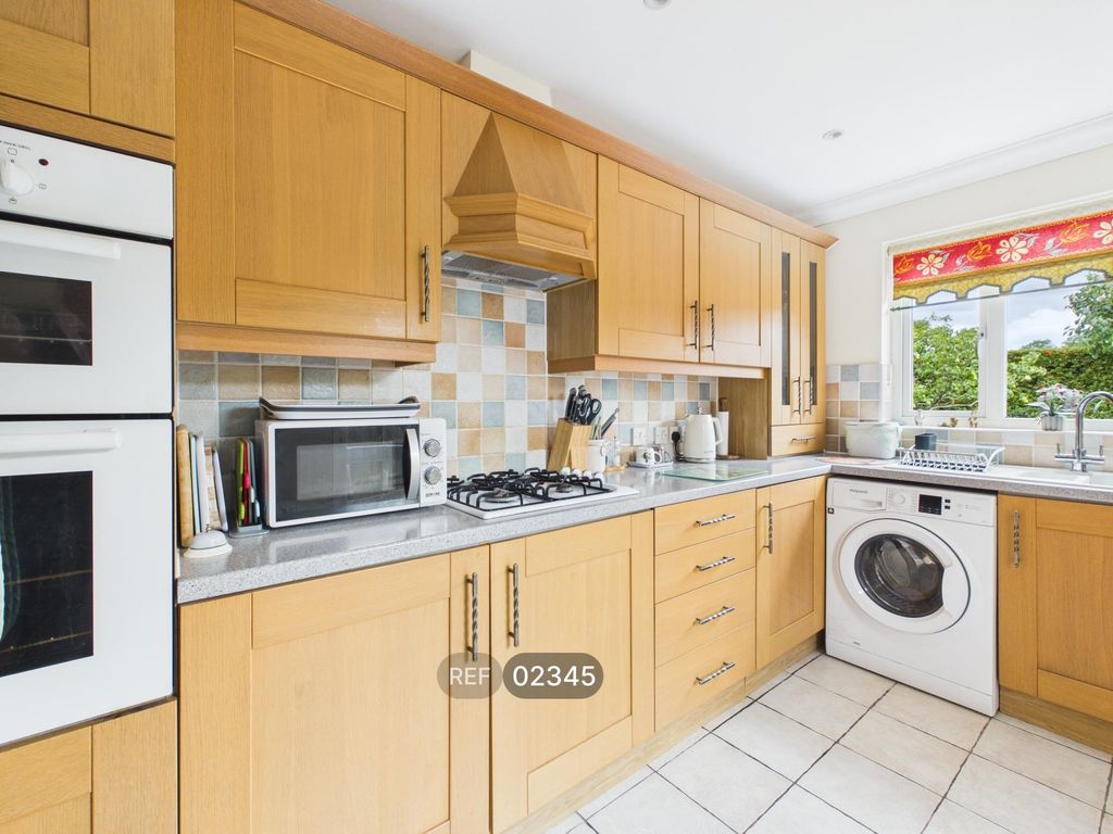 Property photo 2 of 16 Kitchen