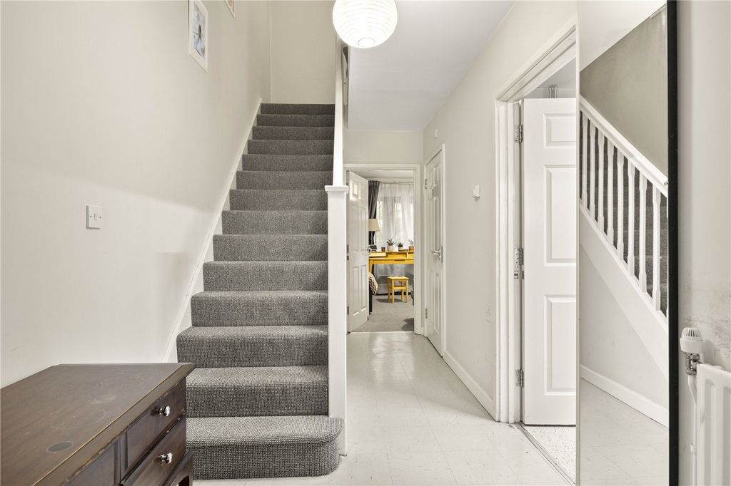 Property photo 3 of 17 Entrance