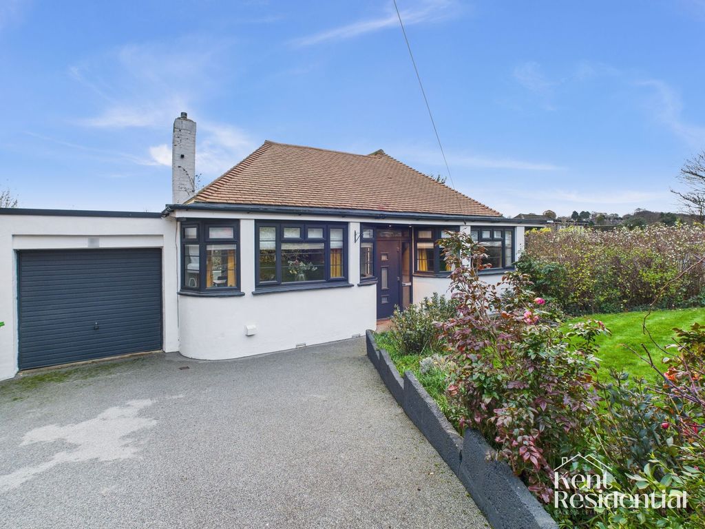4 bed detached bungalow for saleWatson Avenue, Chatham ME5