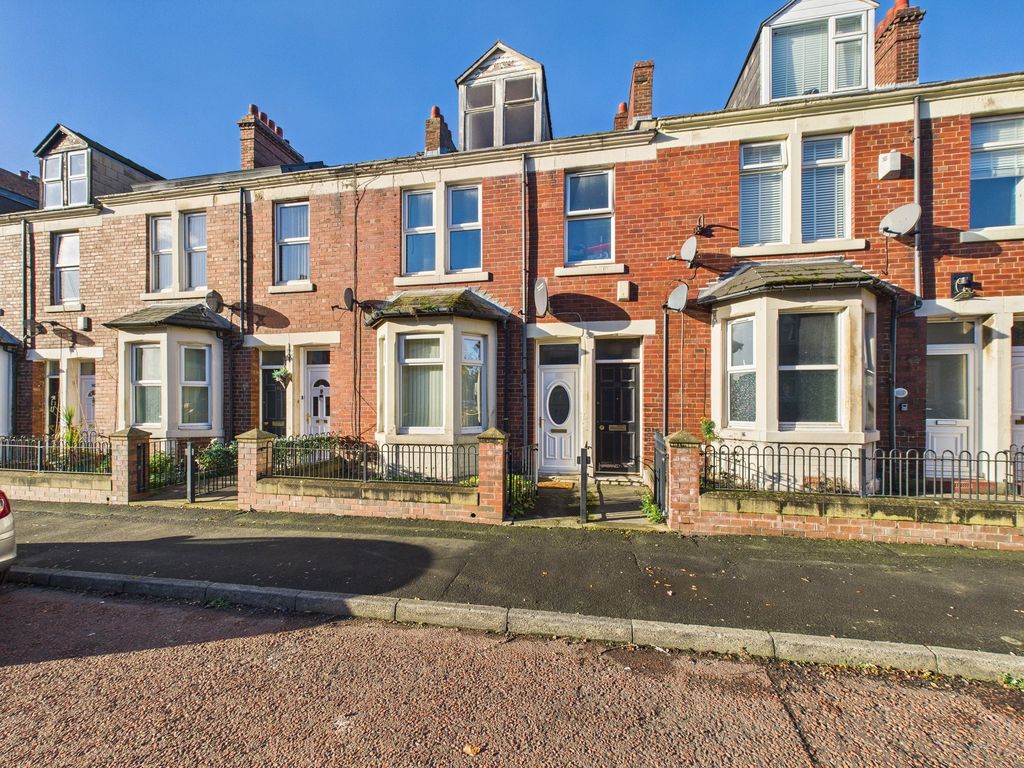 Property photo 1 of 12 External