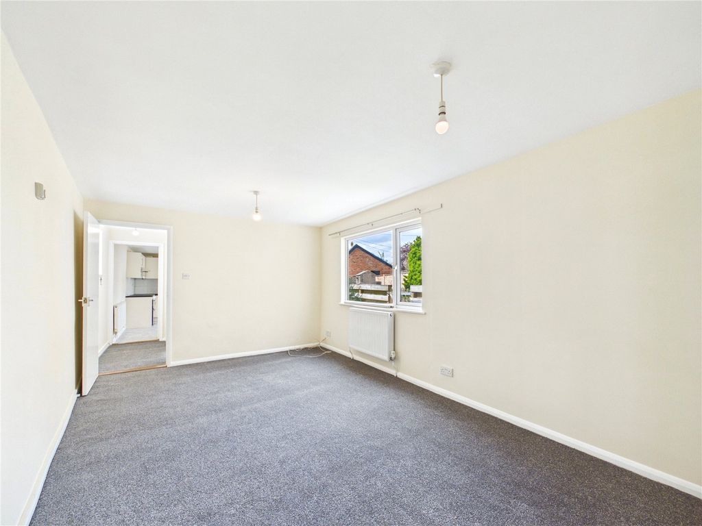 Property photo 3 of 15 Picture No. 02
