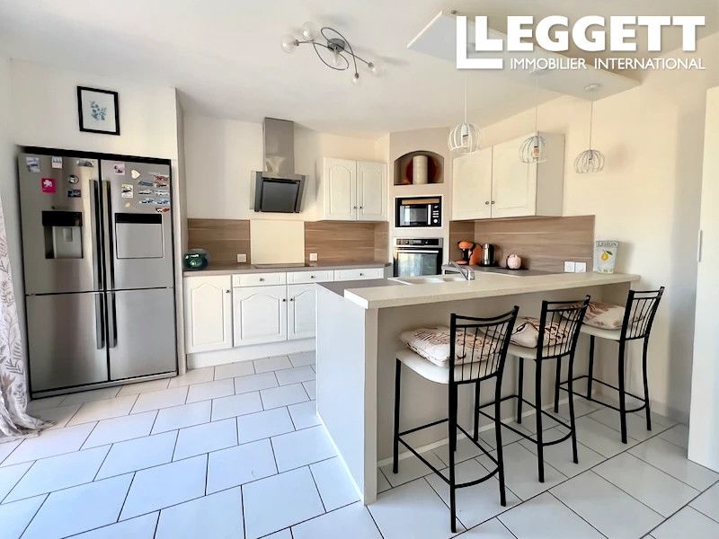 Property photo 3 of 10