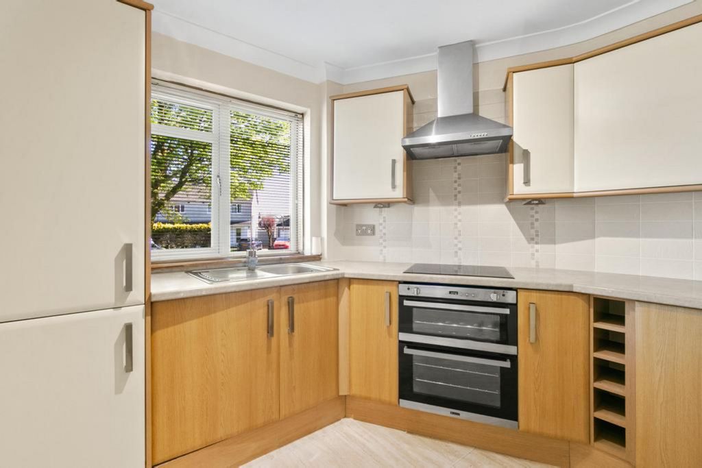 Additional image 5 of 2 bed flat for saleAlexander Avenue, Eaglesham G76