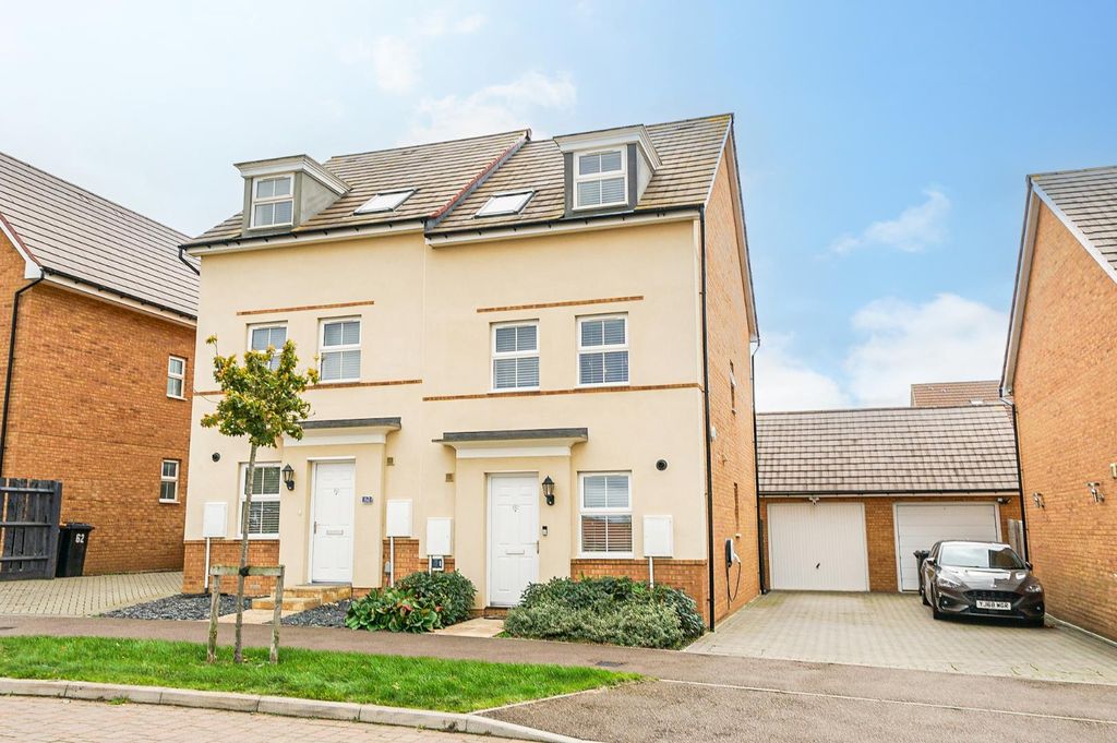 Property photo 1 of 23