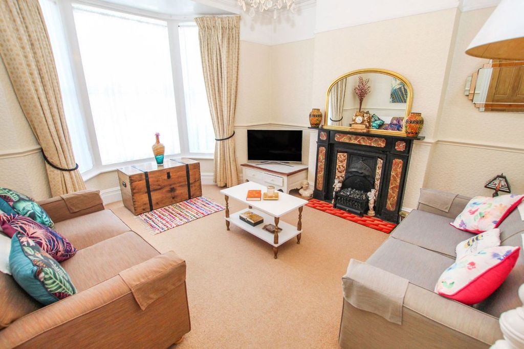 Property photo 3 of 22