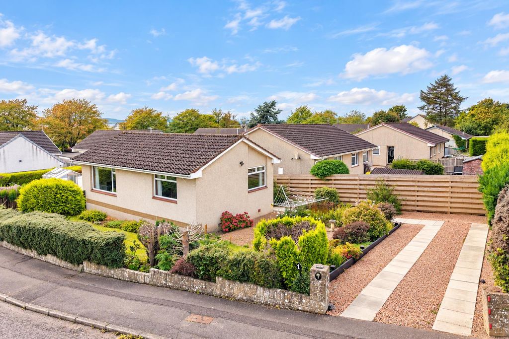 Property photo 1 of 19 1 Millhall Crescent Dundee-2.Jpg