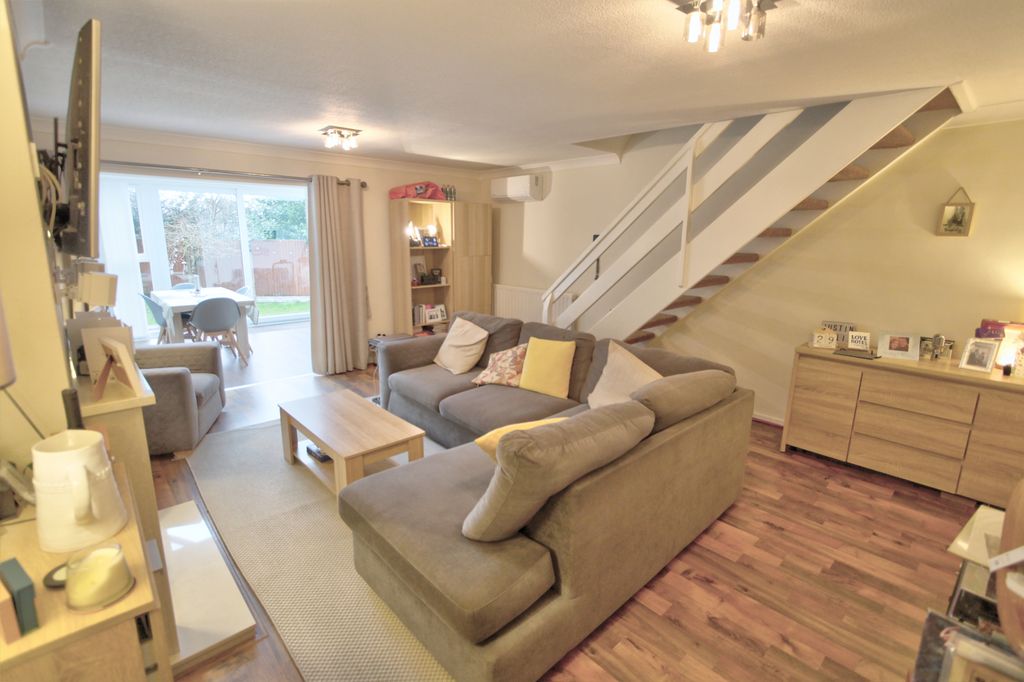 Property photo 3 of 14 Lounge Aa