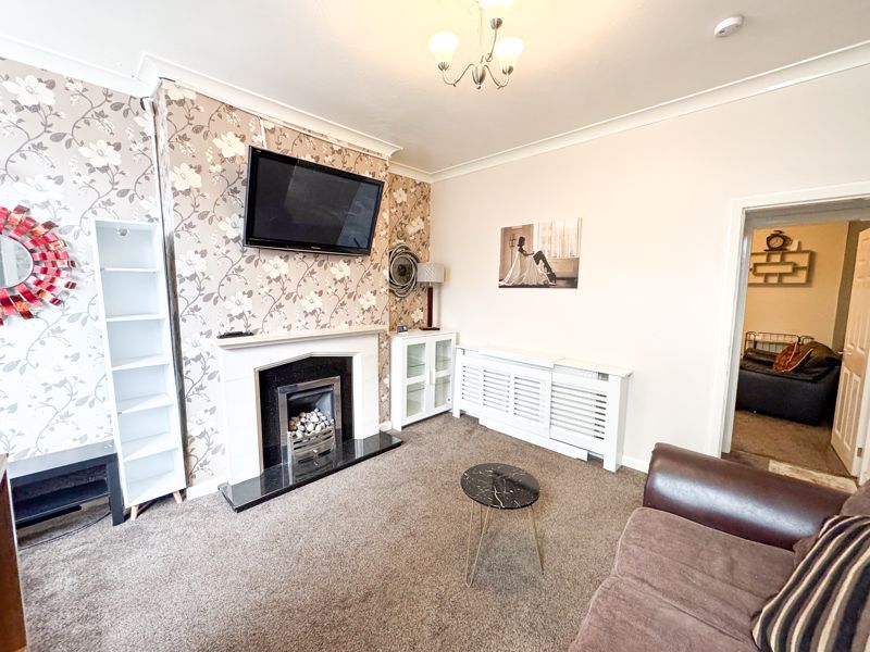 Property photo 2 of 13 Lounge