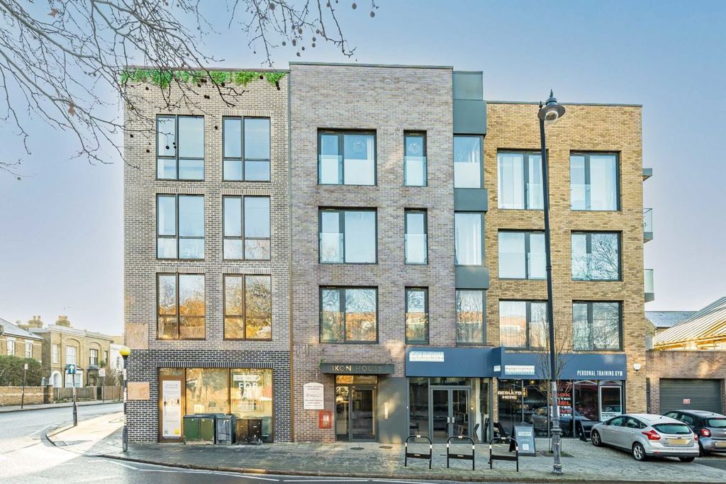 Property photo 1 of 6