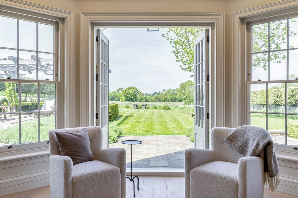 Additional image 11 of 6 bed detached house for saleChurch Gate, High Street, Edlesborough, Buckinghamshire LU6