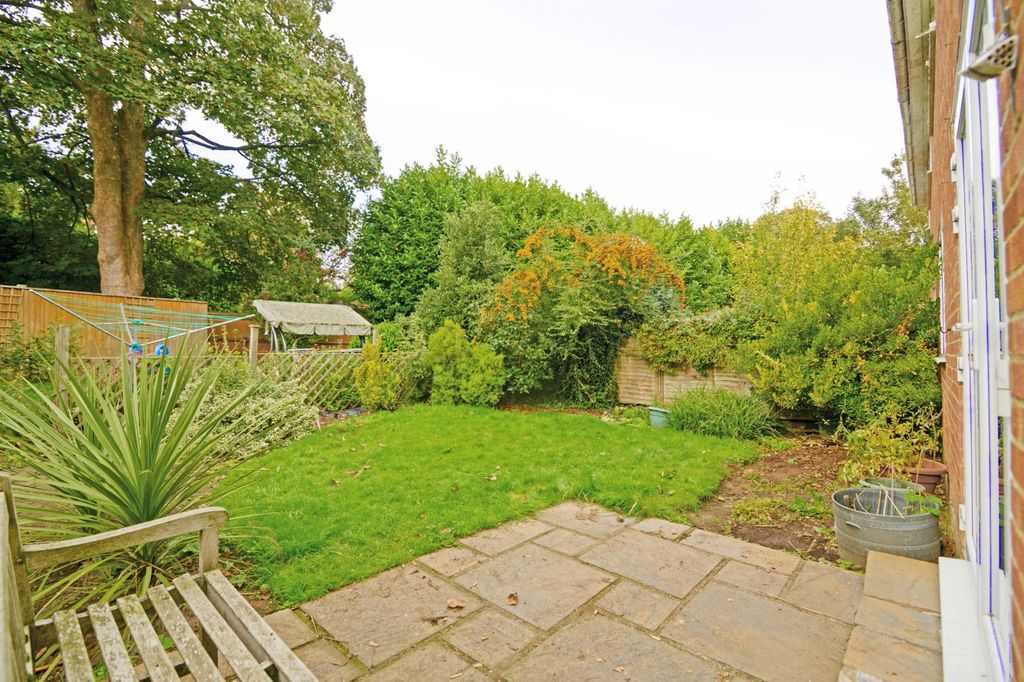 Property photo 2 of 10 Picture No. 20