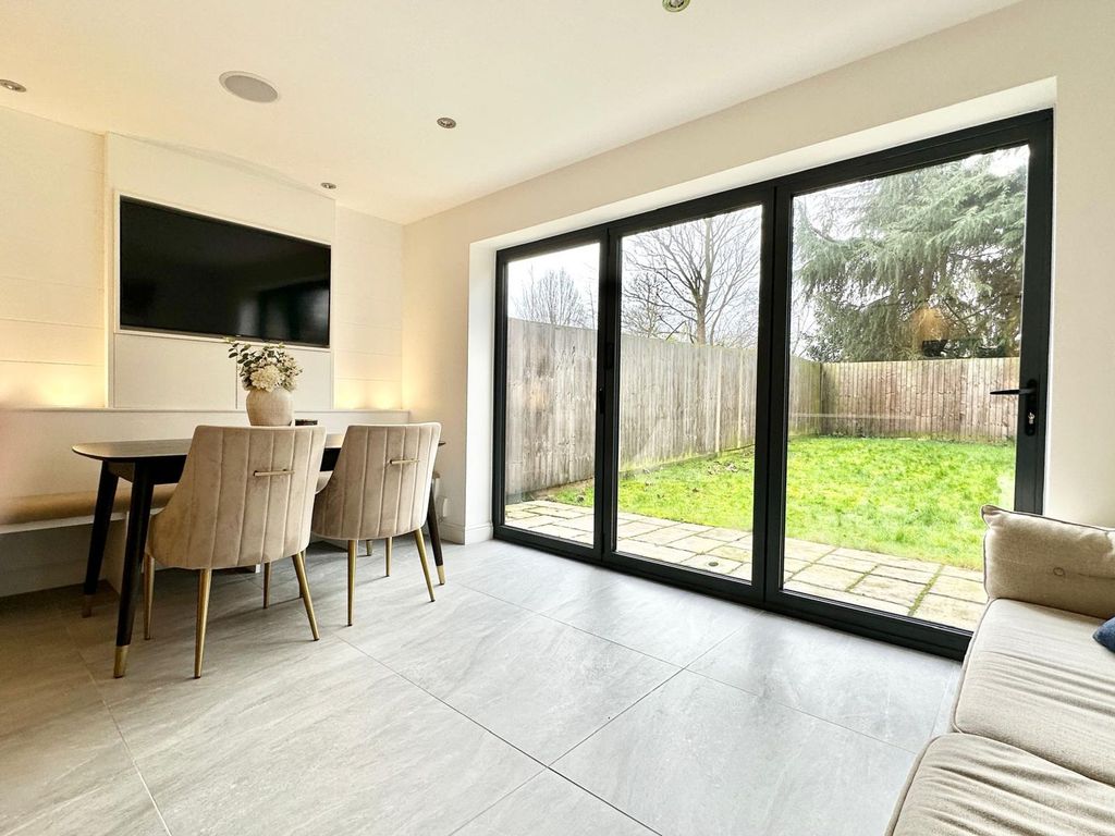 Property photo 3 of 29