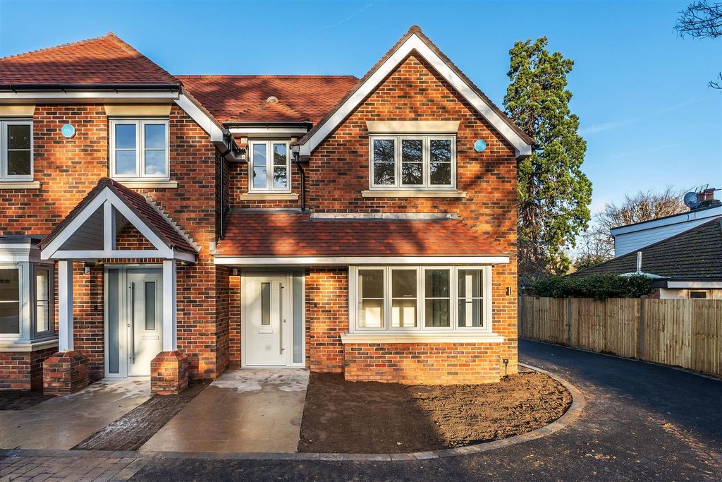 Property photo 1 of 17 186A-Lower-Road-32.Jpg