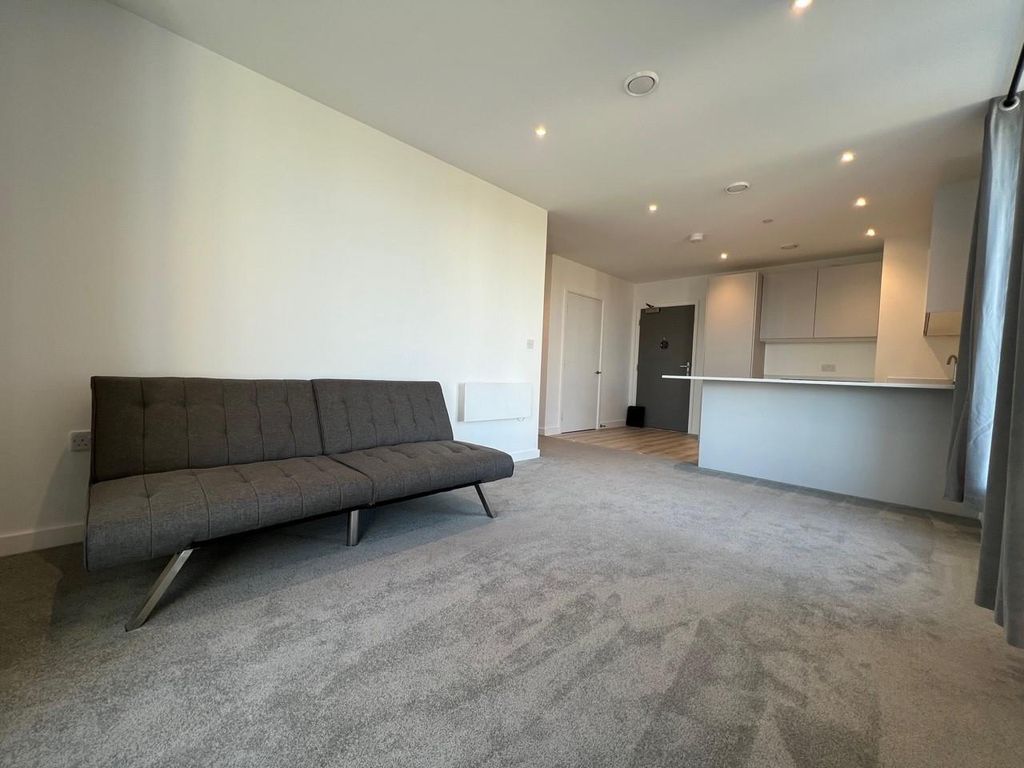 Property photo 3 of 11 Living Room