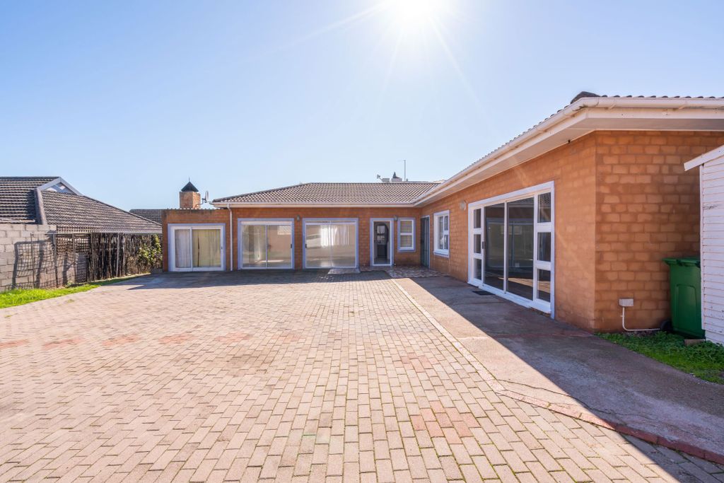 Property photo 2 of 36 La1739953