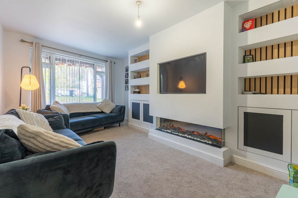 Property photo 2 of 15