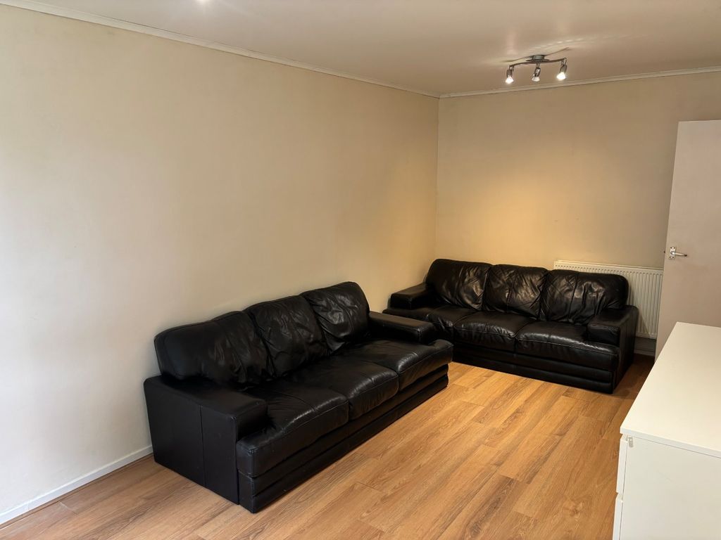Property photo 2 of 12 Picture No. 04