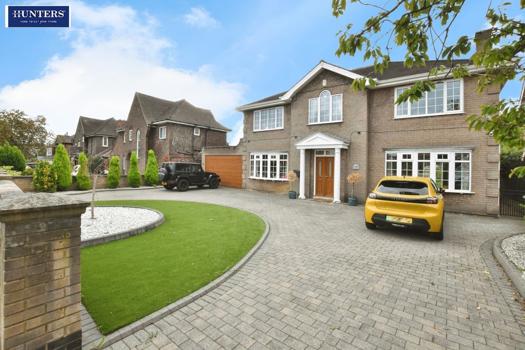 Property photo 1 of 35