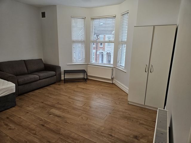 Property photo 3 of 3