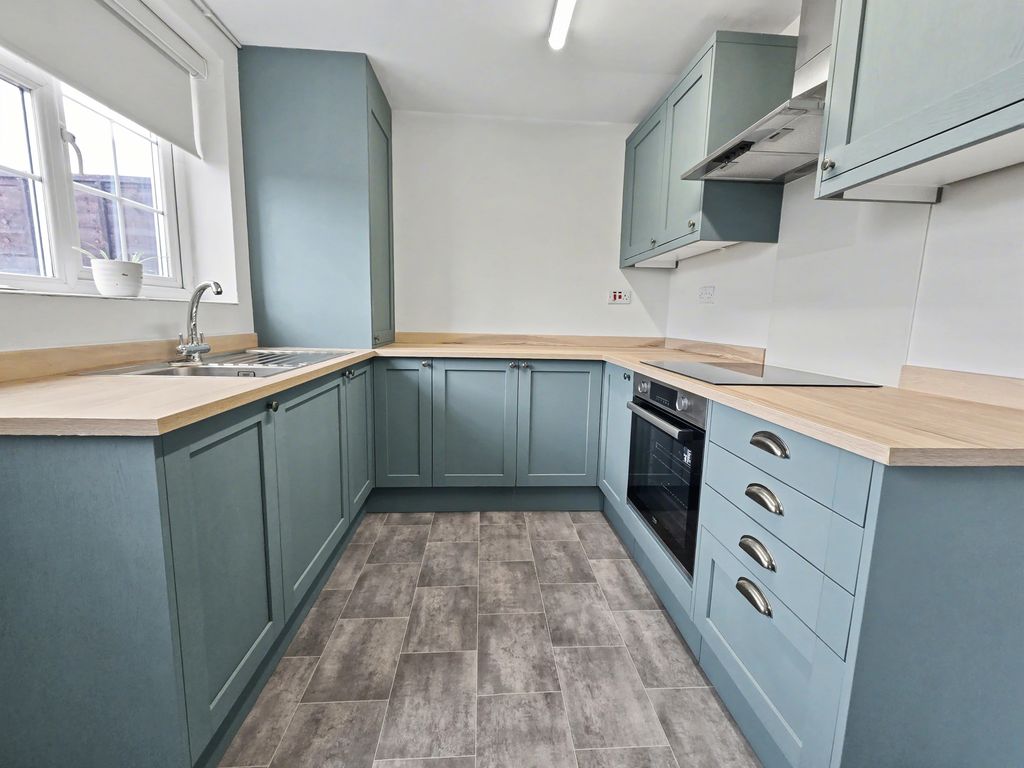 Property photo 2 of 20