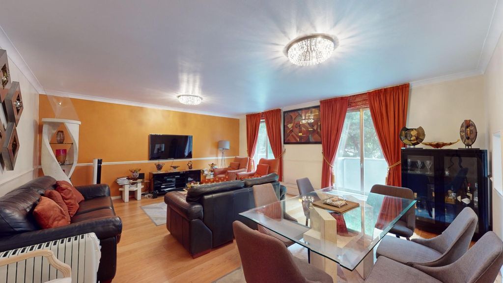 Property photo 1 of 10 Flat-4-Bilton-Towers-07262024_153610.Jpg